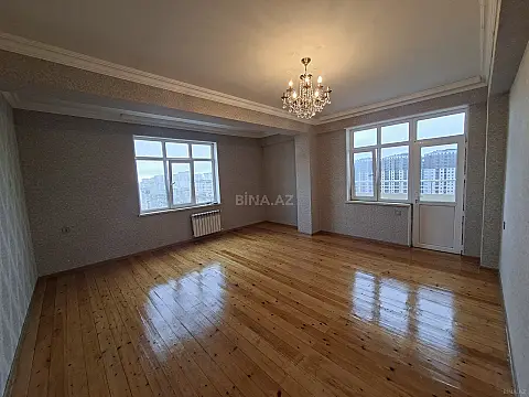 Kirayə verilir 3 otaqlı mənzil 130 m²