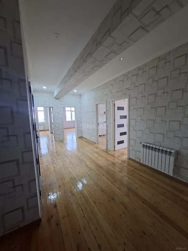 Kirayə verilir 3 otaqlı mənzil 130 m²