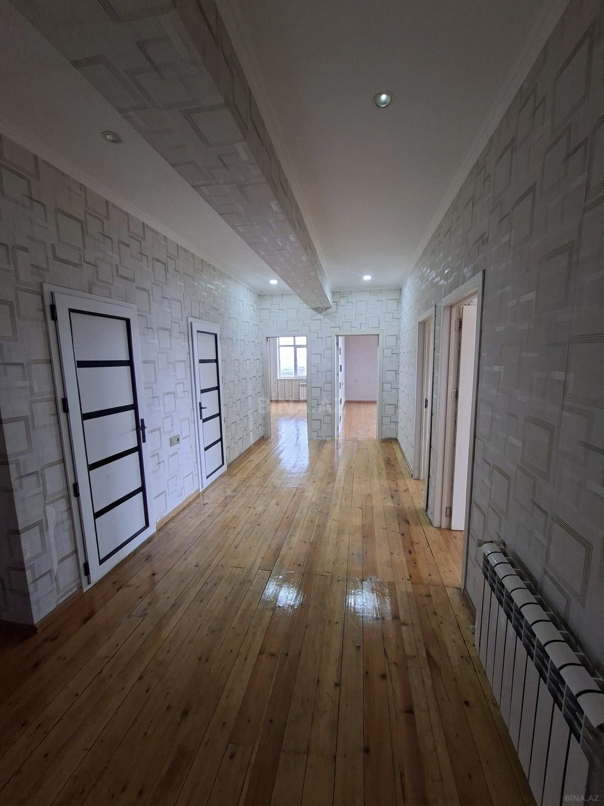 Kirayə verilir 3 otaqlı mənzil 130 m²