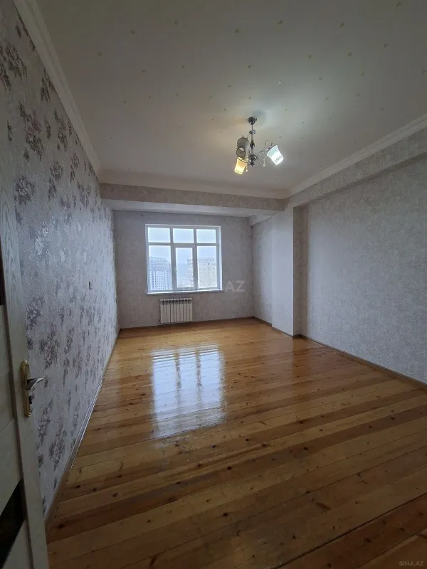 Kirayə verilir 3 otaqlı mənzil 130 m²
