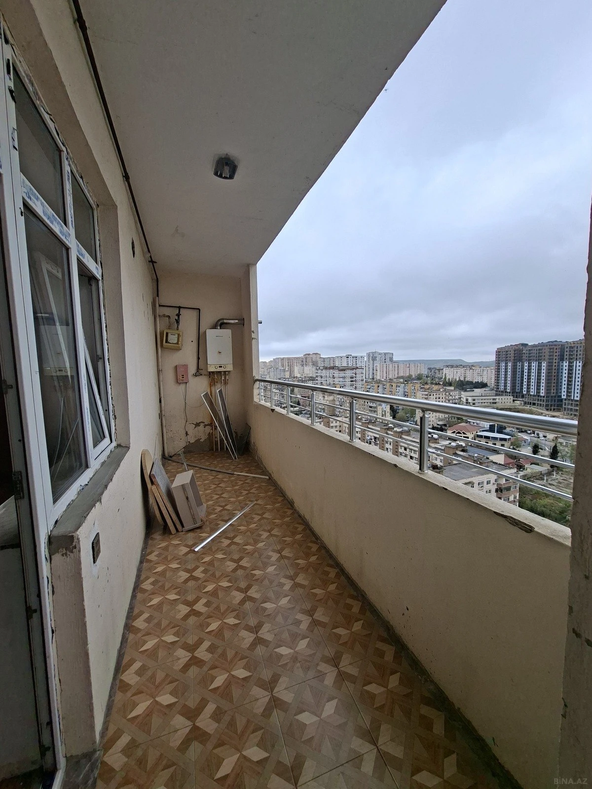 Kirayə verilir 3 otaqlı mənzil 130 m²