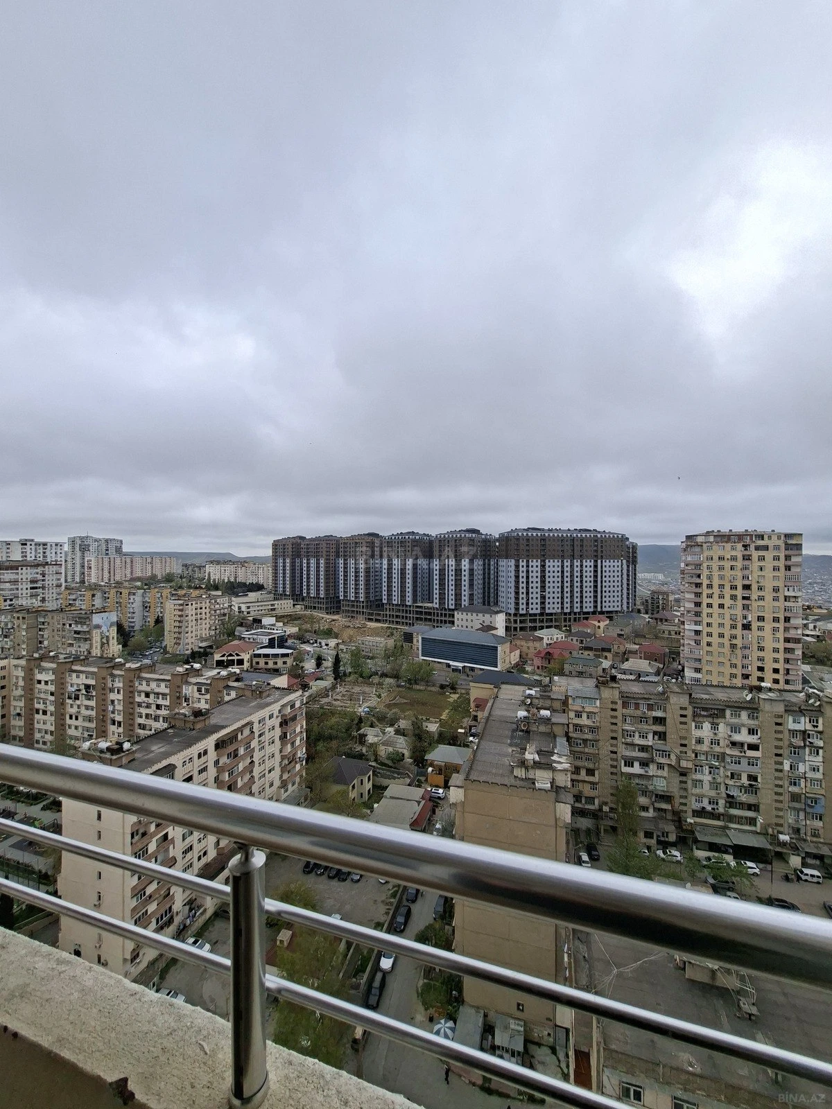 Kirayə verilir 3 otaqlı mənzil 130 m²