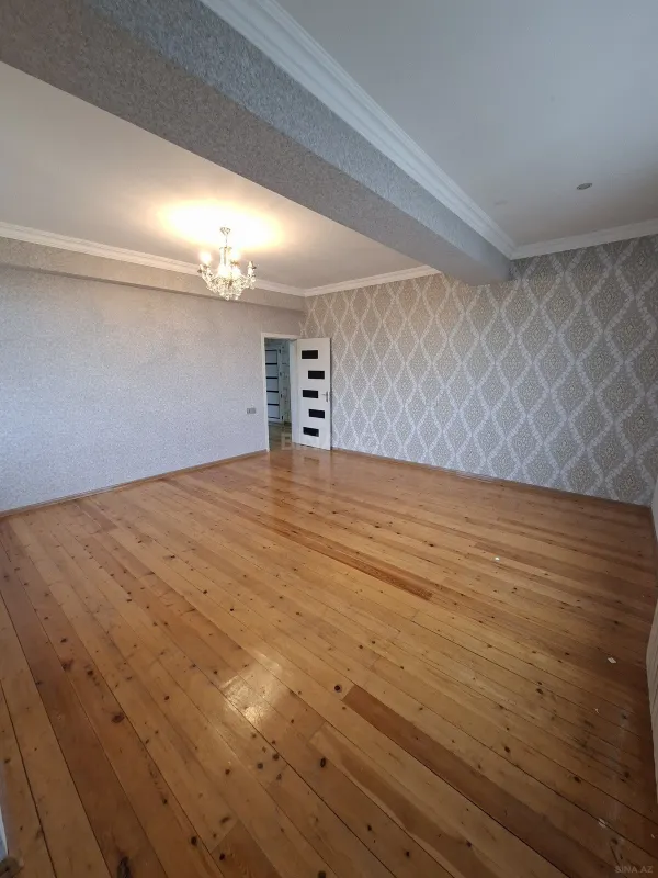 Kirayə verilir 3 otaqlı mənzil 130 m²