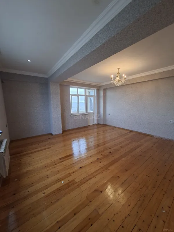 Kirayə verilir 3 otaqlı mənzil 130 m²