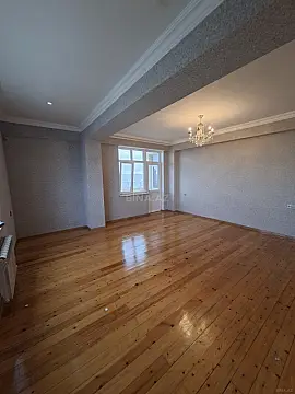 Kirayə verilir 3 otaqlı mənzil 130 m²