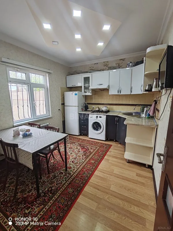 Satılır 4 otaqlı həyət evi 140 m²