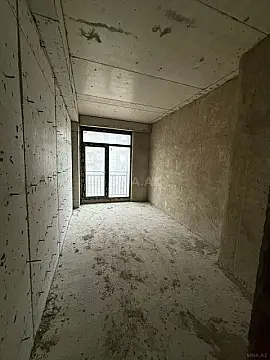 Satılır 4 otaqlı mənzil 149.5 m²