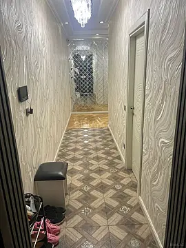 Satılır 4 otaqlı mənzil 160 m²