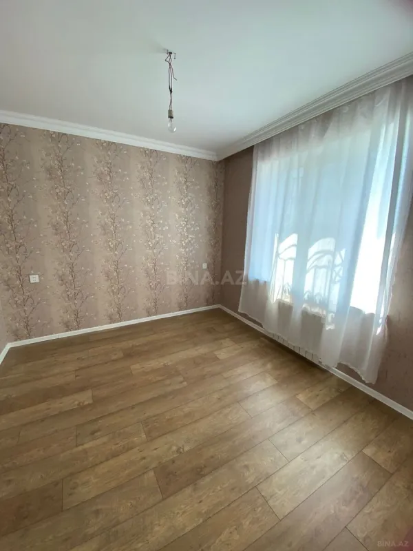 Satılır 5 otaqlı həyət evi 280 m²