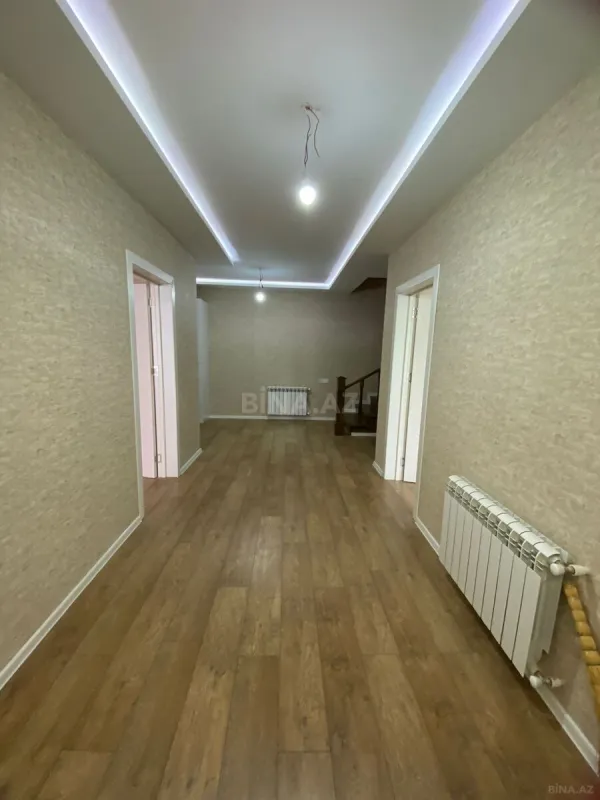 Satılır 5 otaqlı həyət evi 280 m²