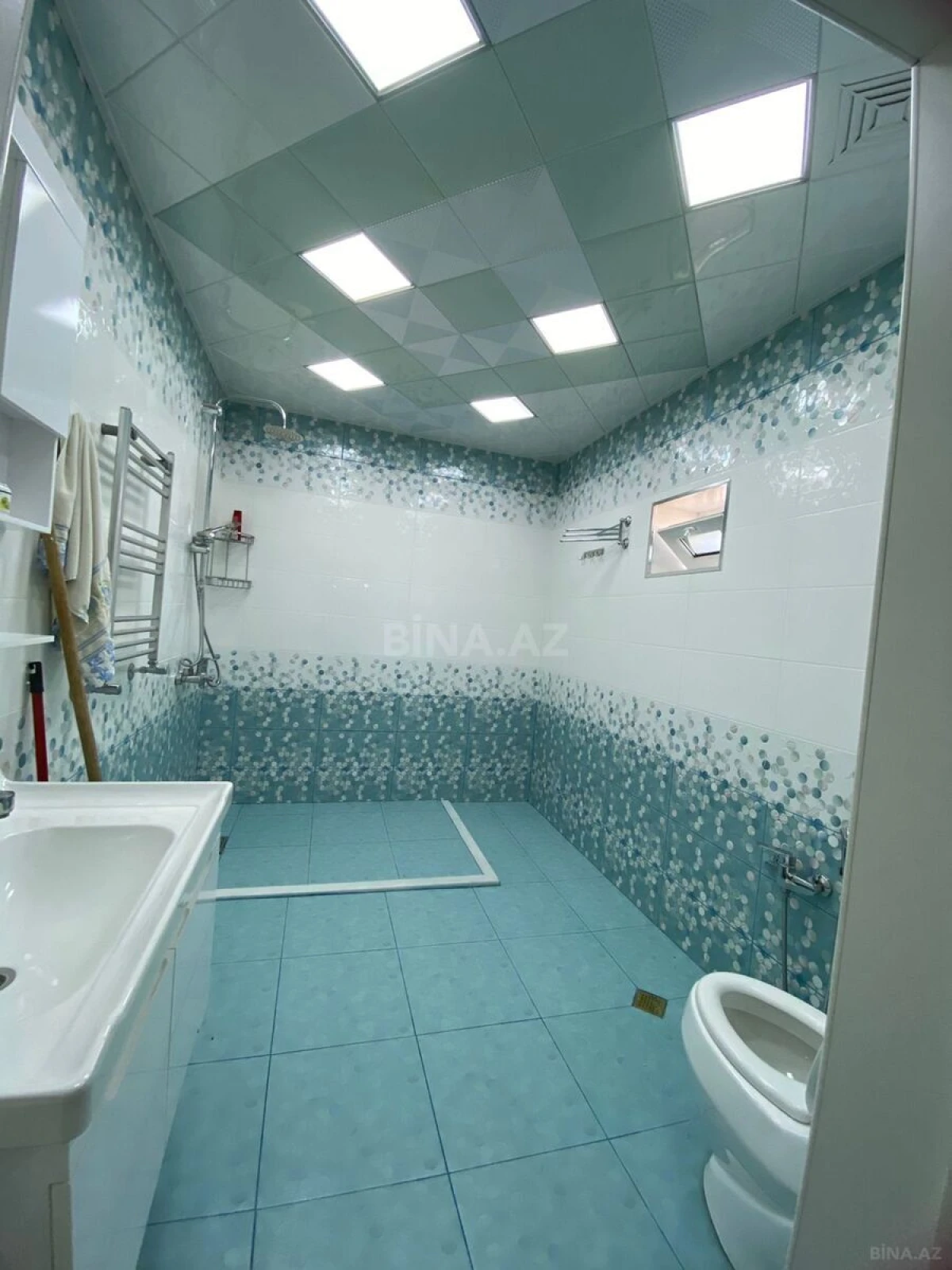 Satılır 5 otaqlı həyət evi 280 m²