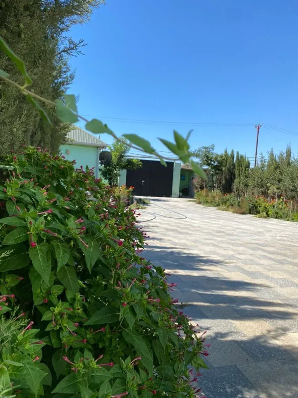 Satılır 5 otaqlı həyət evi 280 m²