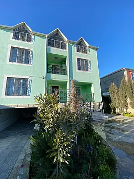 Satılır 5 otaqlı həyət evi 280 m²