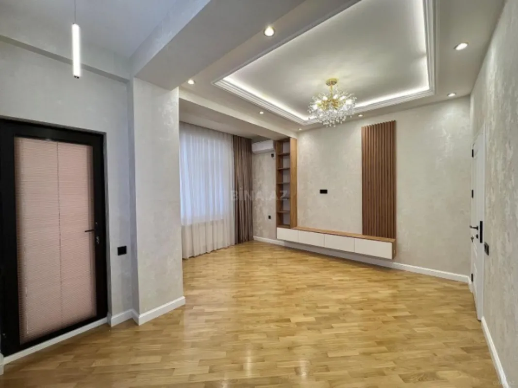 Satılır 3 otaqlı mənzil 105 m²