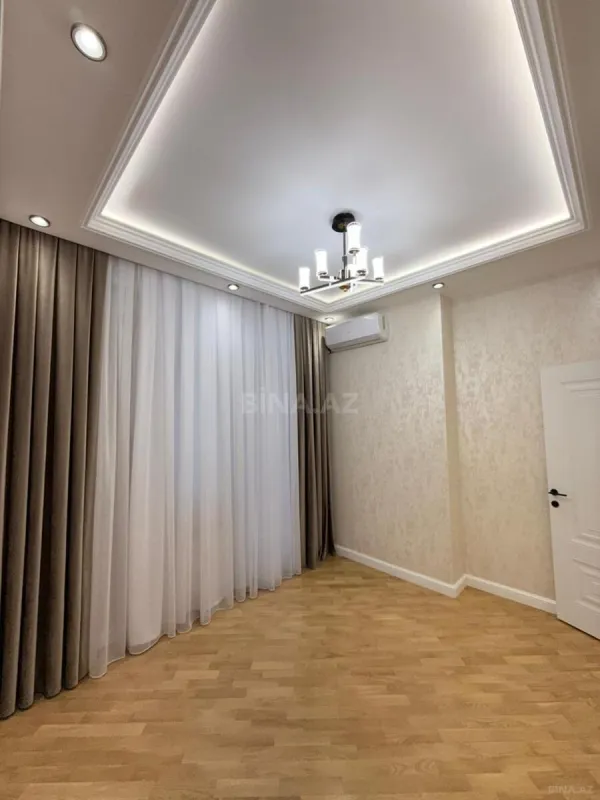 Satılır 3 otaqlı mənzil 105 m²