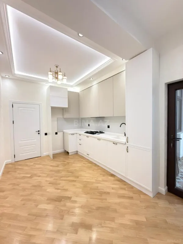 Satılır 3 otaqlı mənzil 105 m²