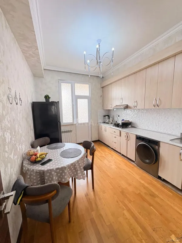 Satılır 2 otaqlı mənzil 70 m²