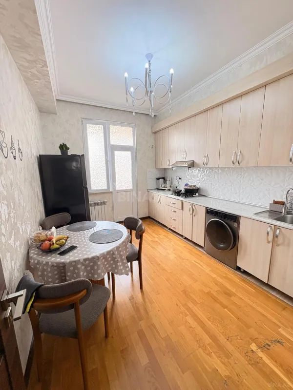Satılır 2 otaqlı mənzil 70 m²