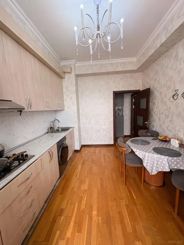 Satılır 2 otaqlı mənzil 70 m²