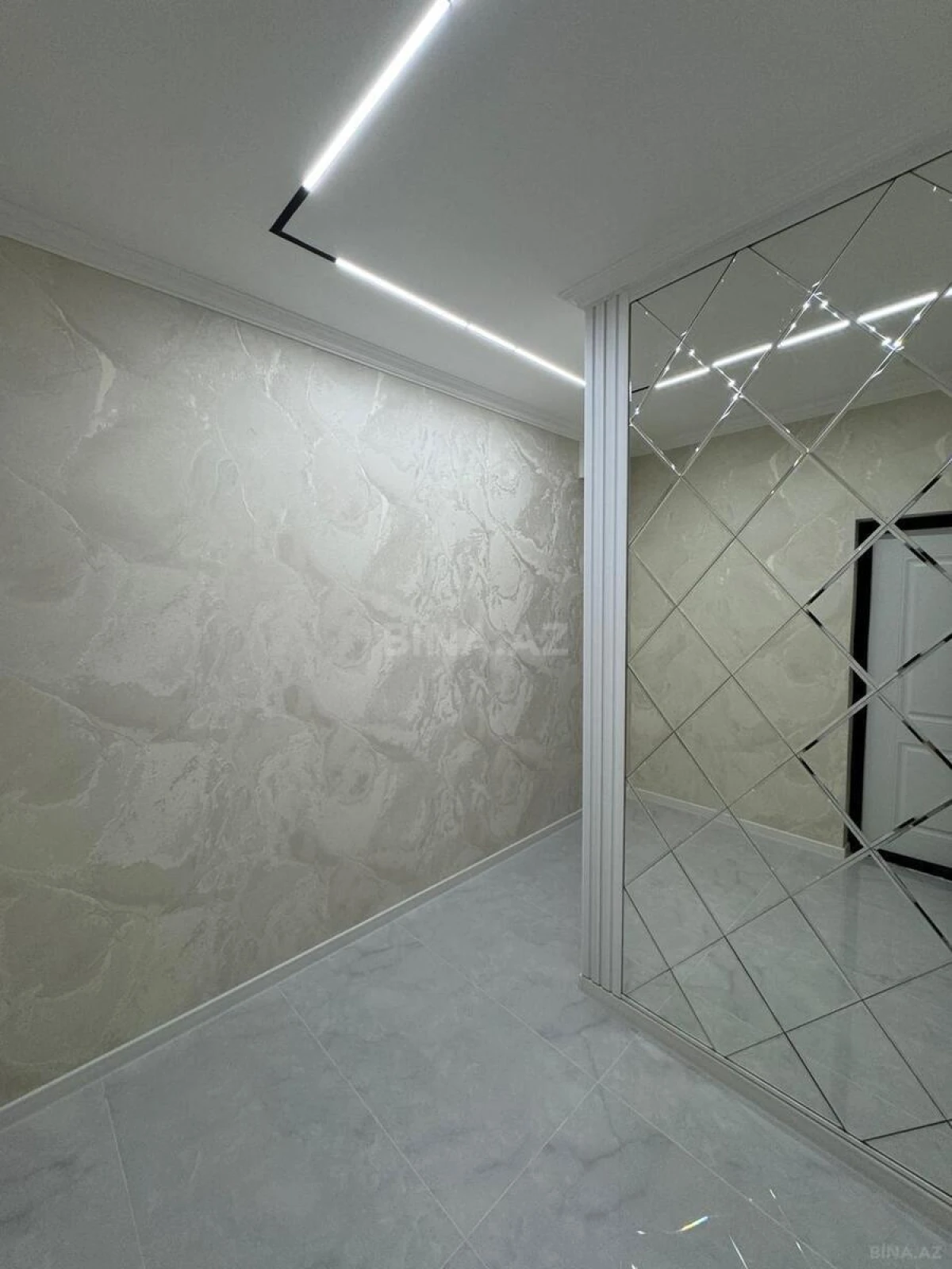 Satılır 2 otaqlı mənzil 52 m²