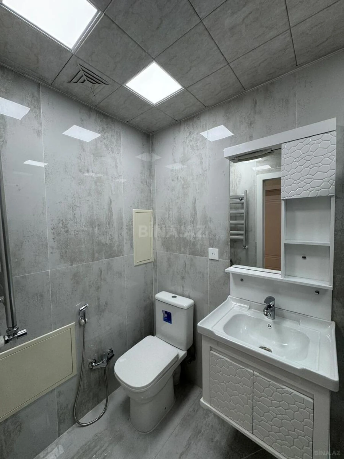 Satılır 2 otaqlı mənzil 52 m²