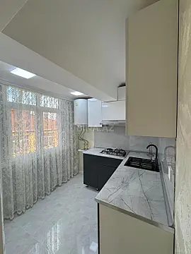 Satılır 2 otaqlı mənzil 52 m²