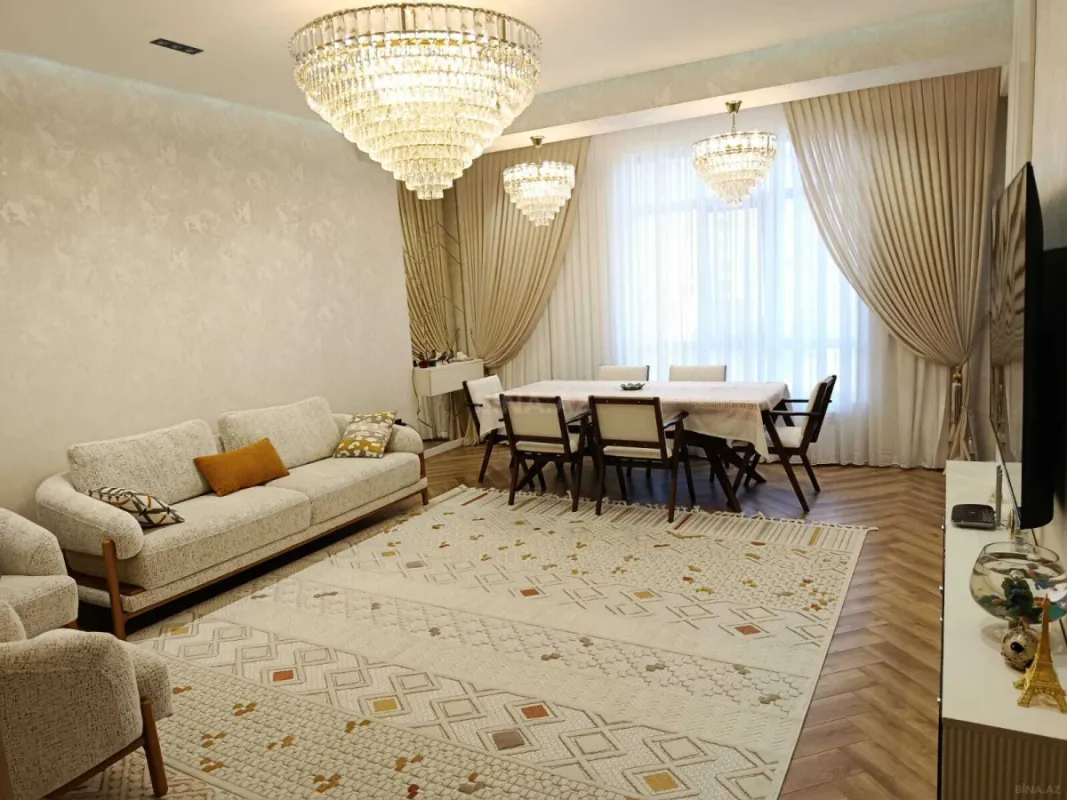 Satılır 3 otaqlı mənzil 120 m²