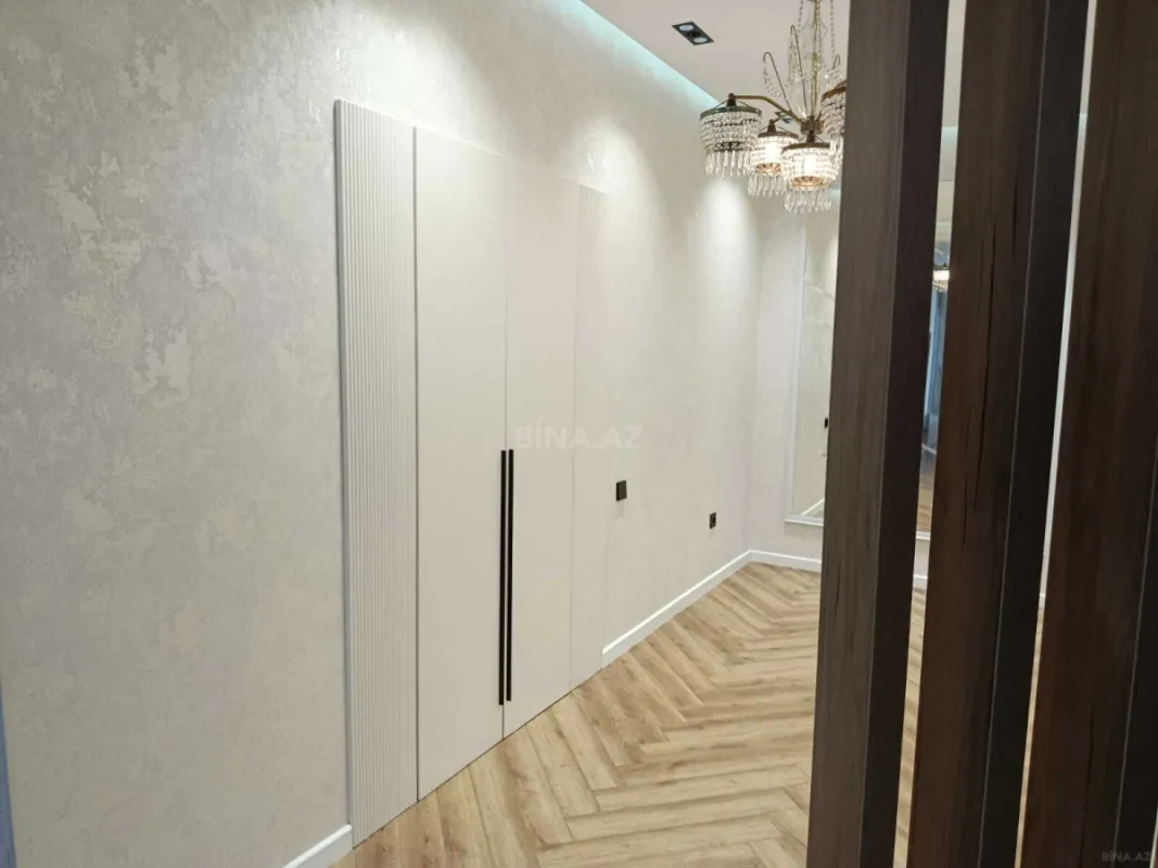 Satılır 3 otaqlı mənzil 120 m²