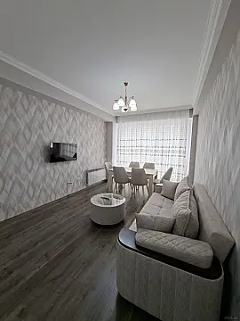 Kirayə verilir 3 otaqlı mənzil 75 m²