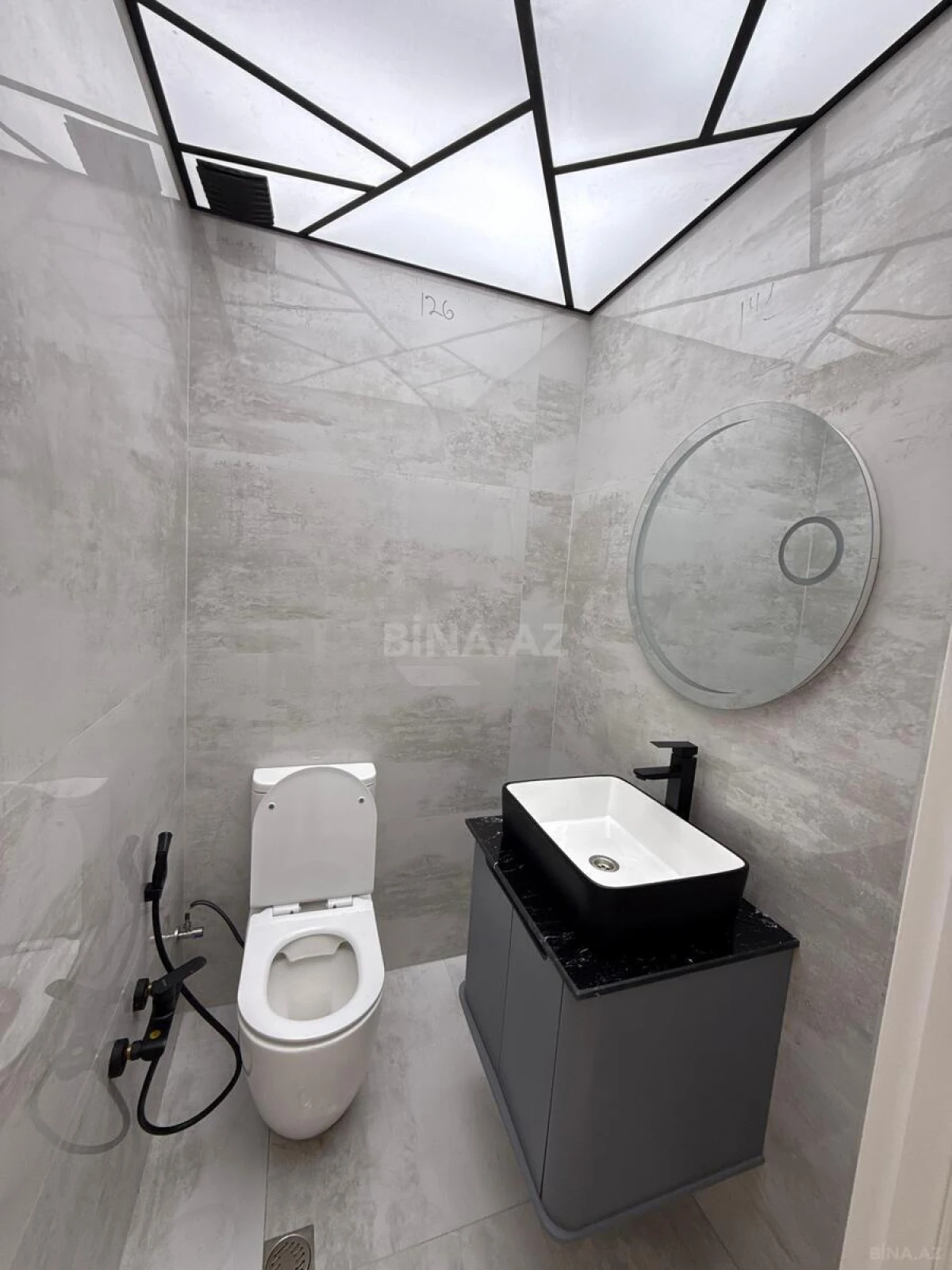 Satılır 3 otaqlı mənzil 110 m²