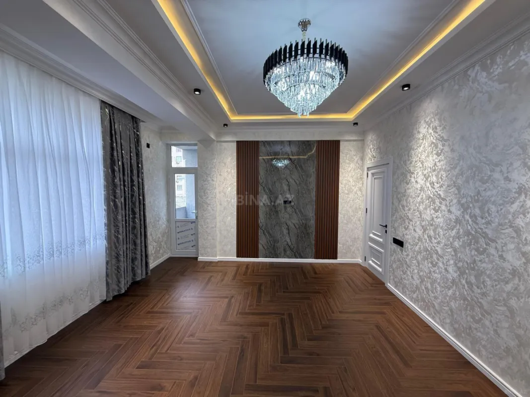 Satılır 3 otaqlı mənzil 110 m²