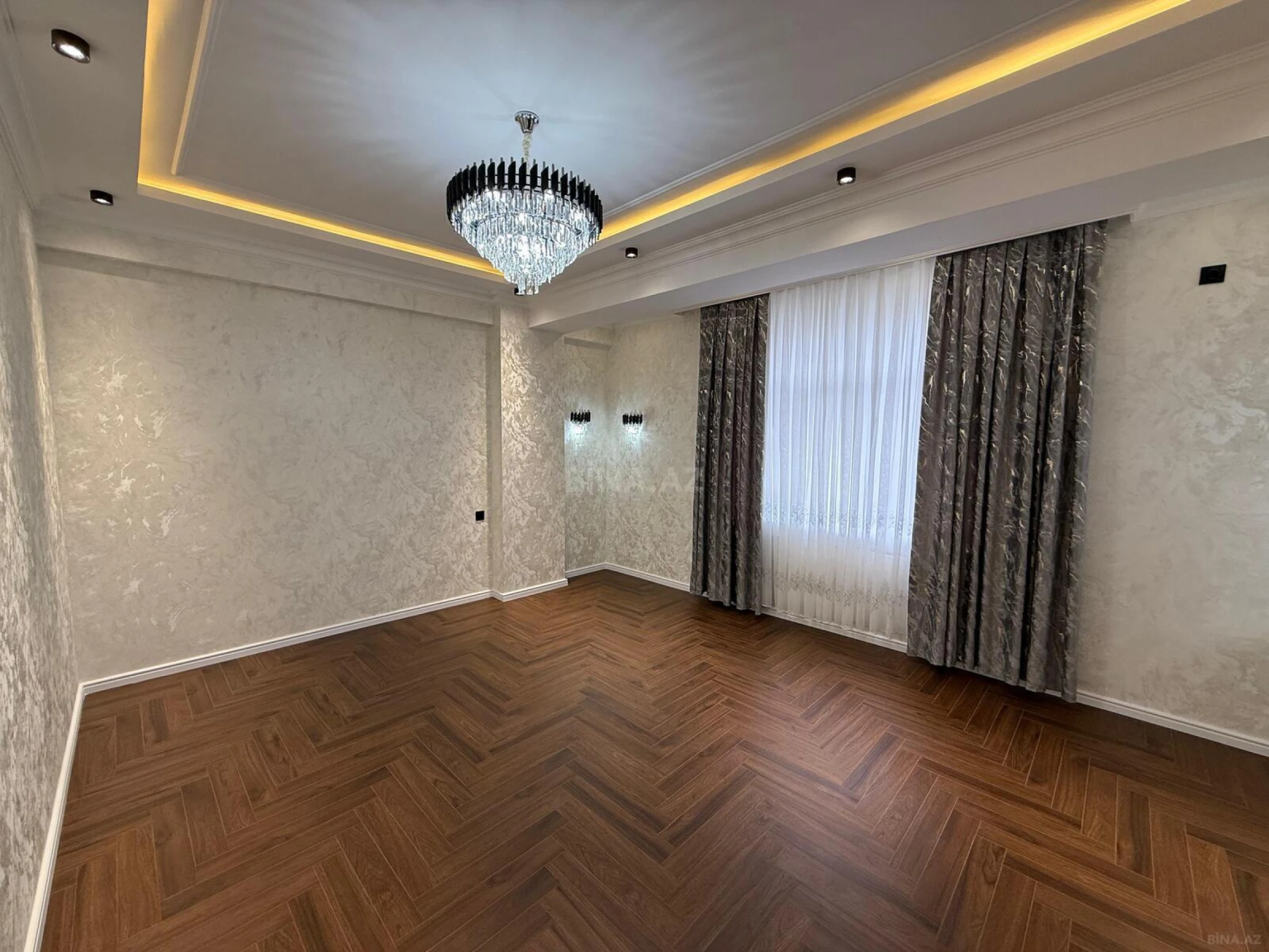 Satılır 3 otaqlı mənzil 110 m²