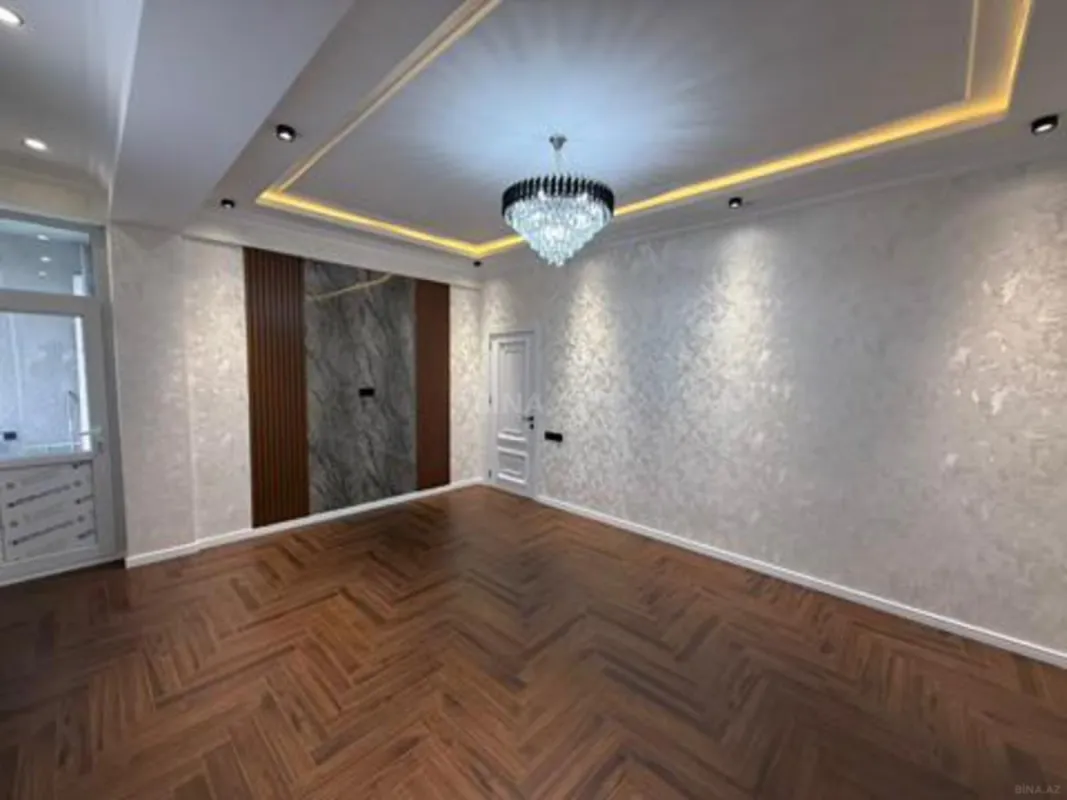 Satılır 3 otaqlı mənzil 110 m²