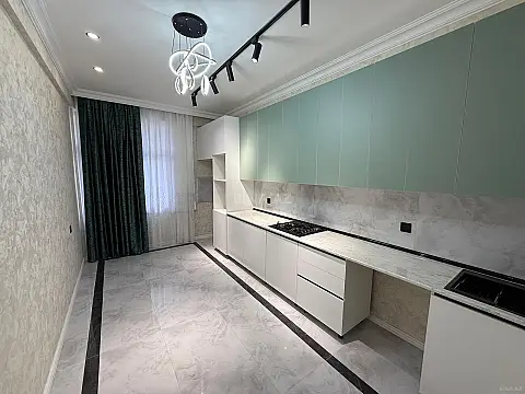 Satılır 3 otaqlı mənzil 110 m²