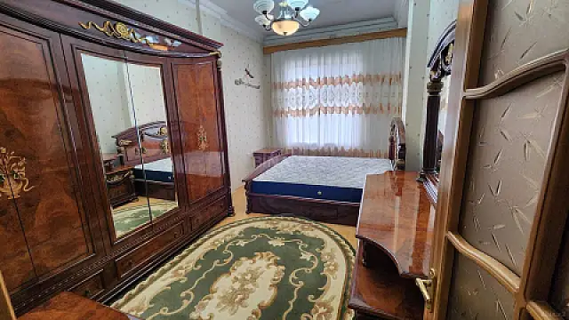 Kirayə verilir 2 otaqlı mənzil 80 m²