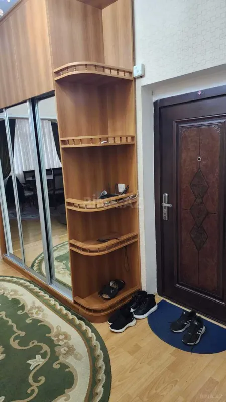 Kirayə verilir 2 otaqlı mənzil 80 m²