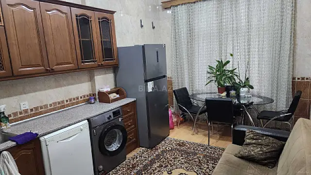 Kirayə verilir 2 otaqlı mənzil 80 m²