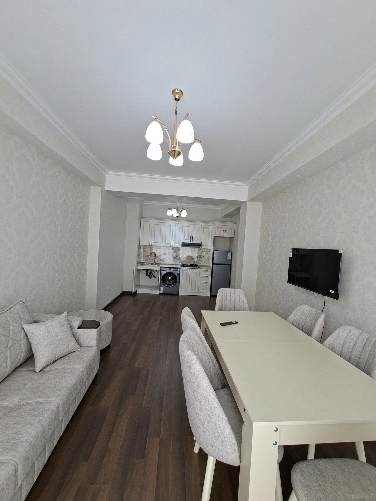 Kirayə verilir 2 otaqlı mənzil 75 m²