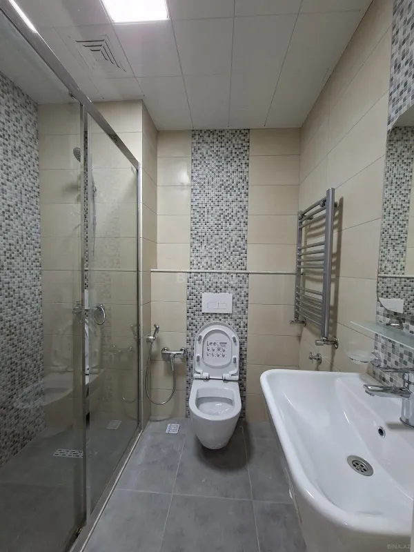 Kirayə verilir 2 otaqlı mənzil 75 m²