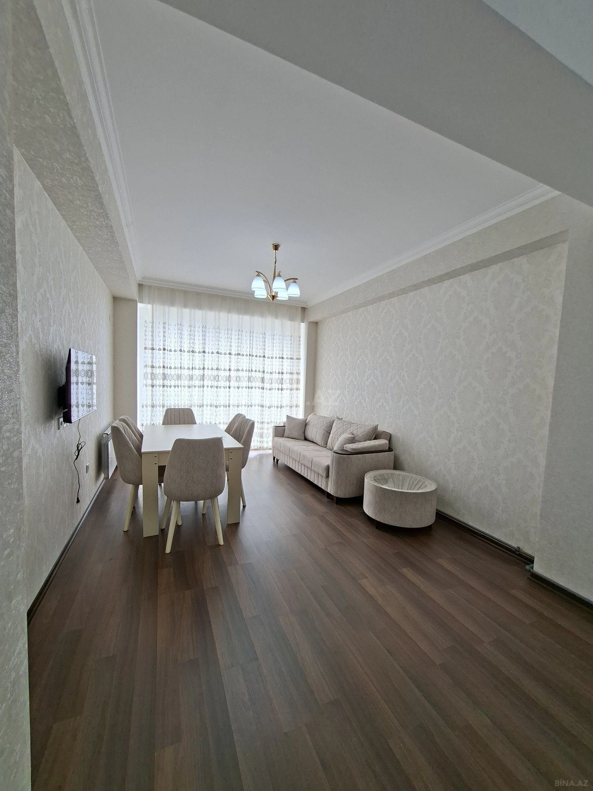 Kirayə verilir 2 otaqlı mənzil 75 m²