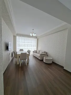Kirayə verilir 2 otaqlı mənzil 75 m²