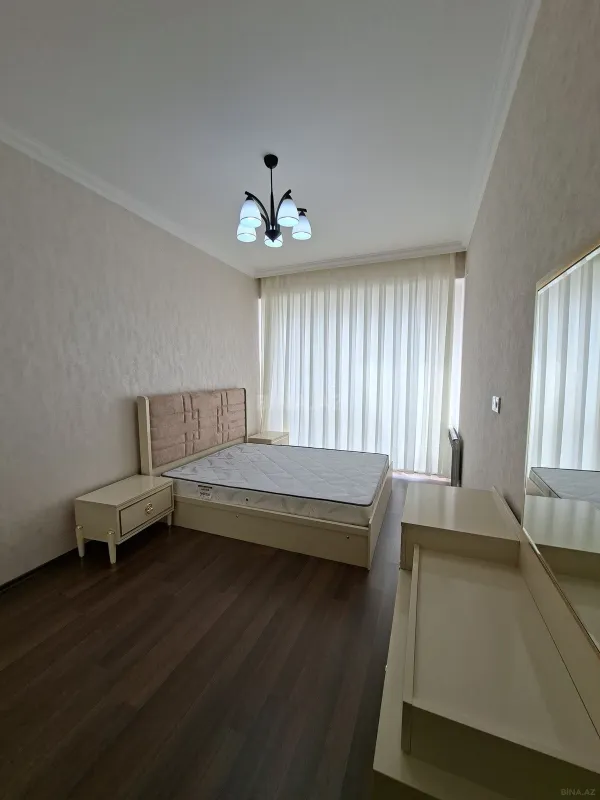Kirayə verilir 2 otaqlı mənzil 75 m²