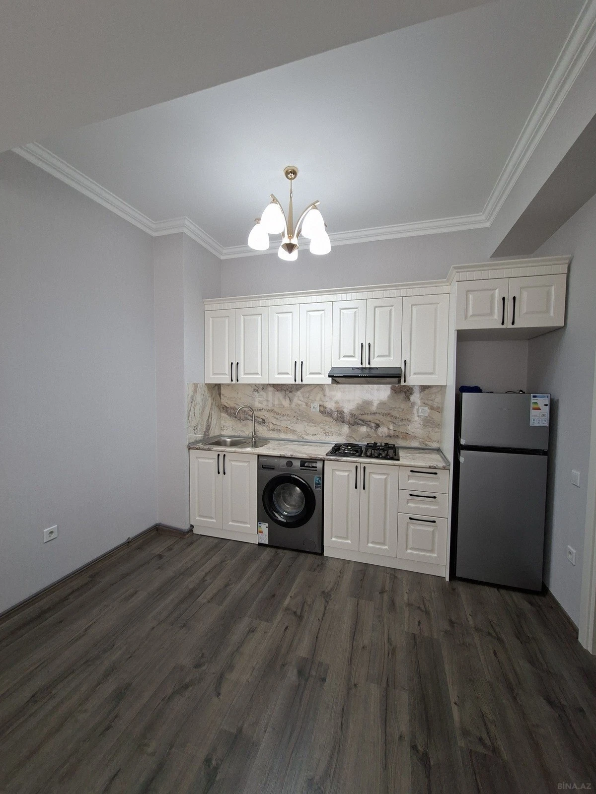 Kirayə verilir 2 otaqlı mənzil 75 m²
