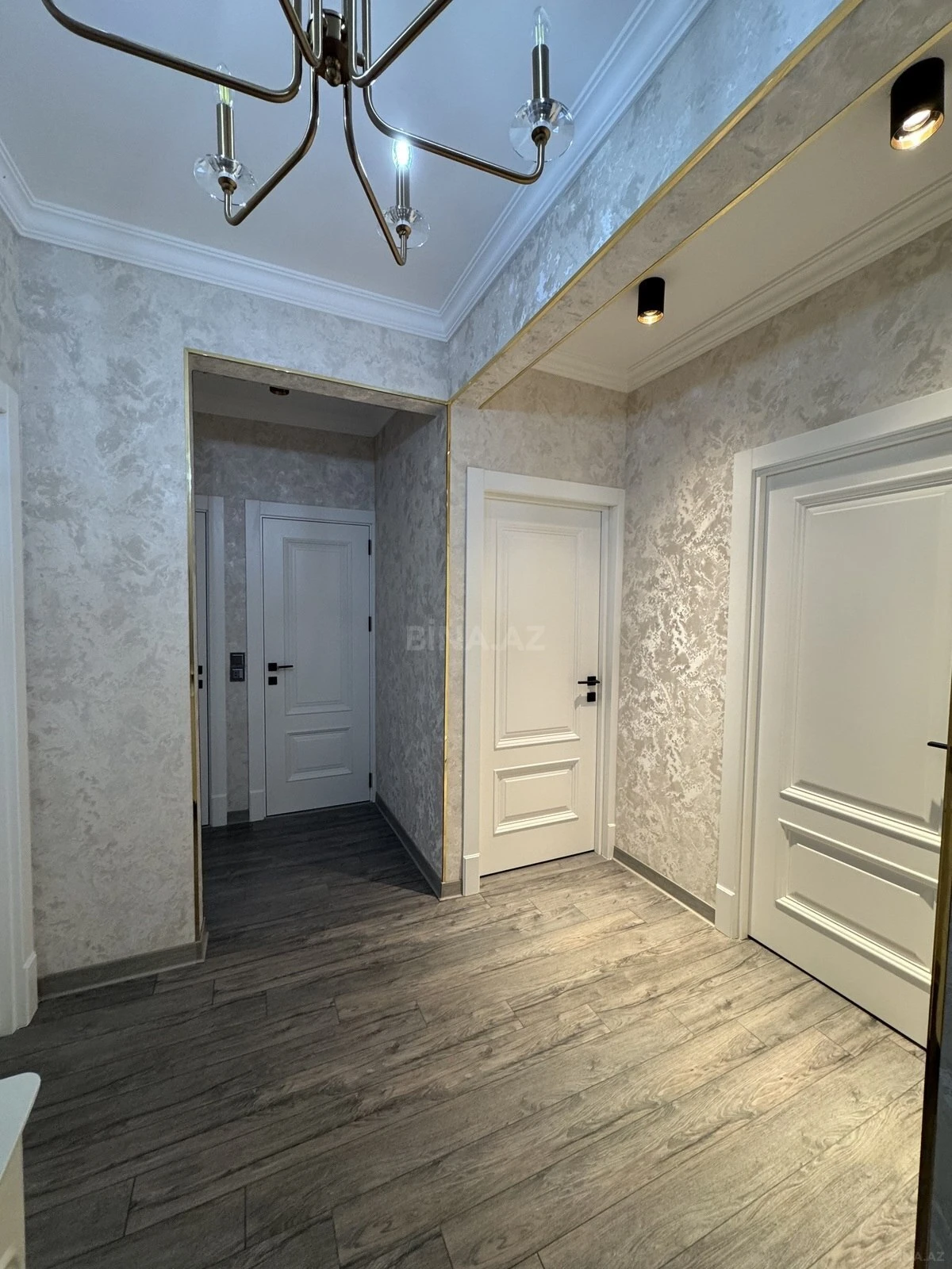 Satılır 3 otaqlı mənzil 68 m²