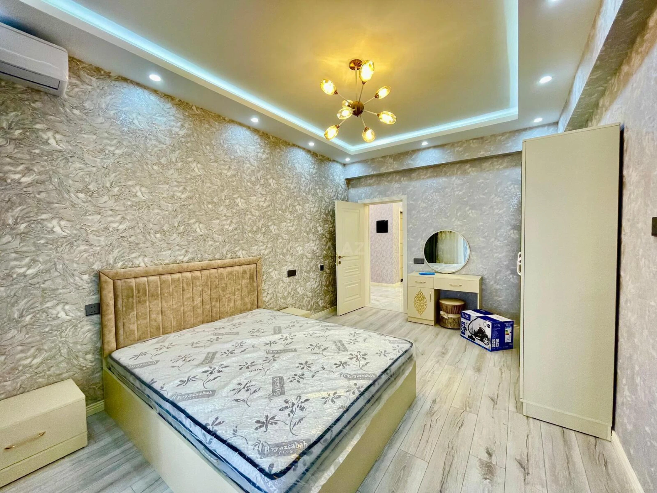 Kirayə verilir 3 otaqlı mənzil 125 m²