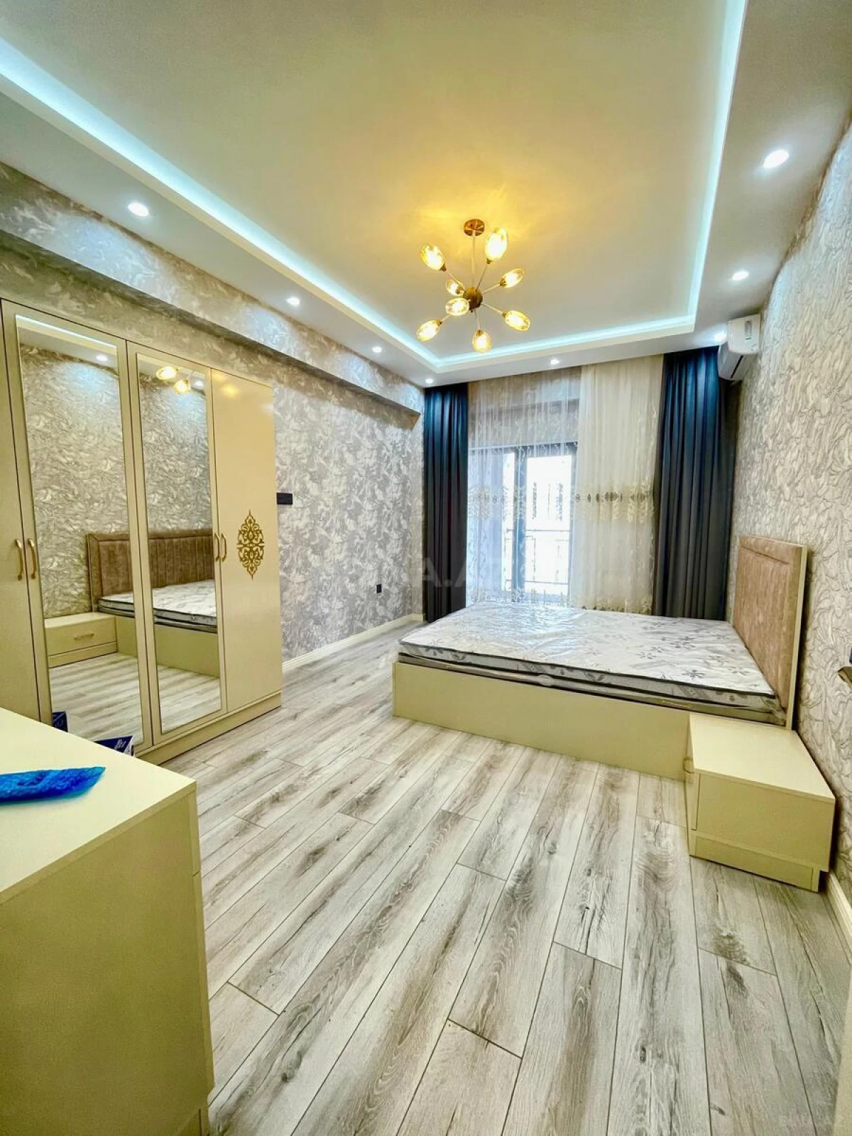 Kirayə verilir 3 otaqlı mənzil 125 m²