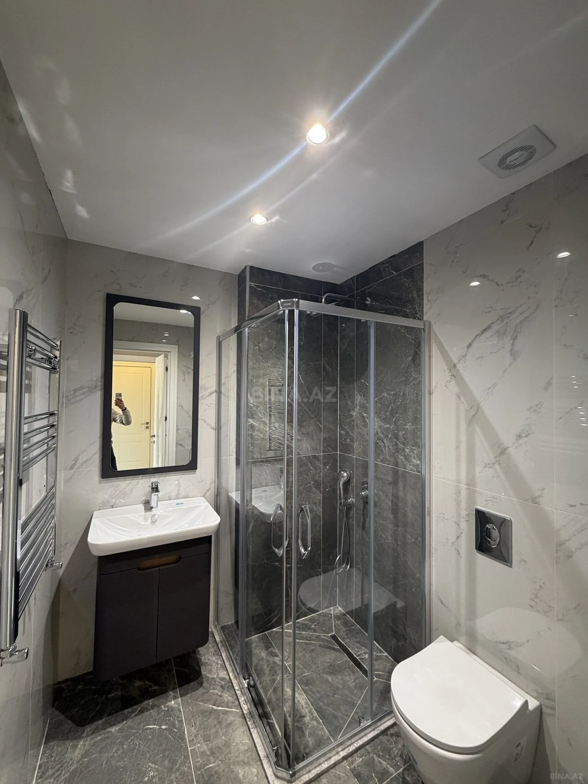 Satılır 3 otaqlı mənzil 96 m²