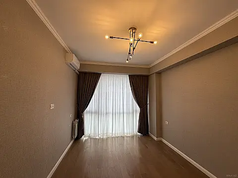 Satılır 3 otaqlı mənzil 96 m²