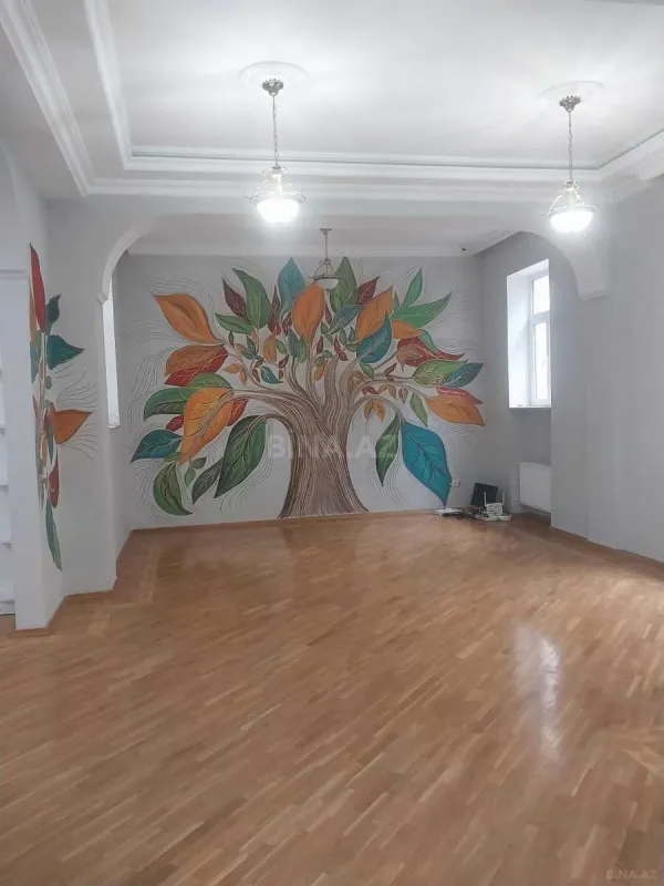 Satılır 6 otaqlı həyət evi 400 m²