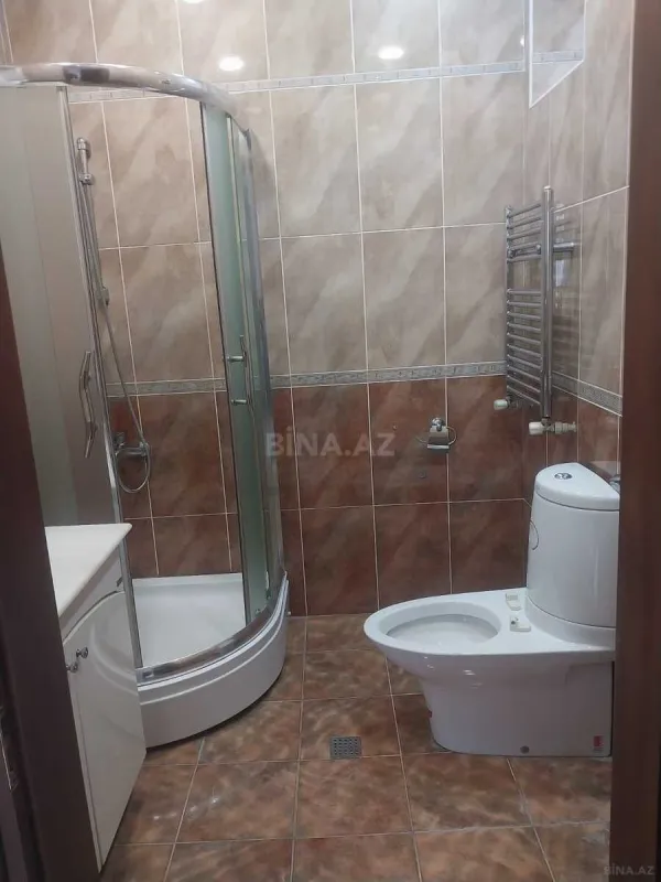 Satılır 6 otaqlı həyət evi 400 m²